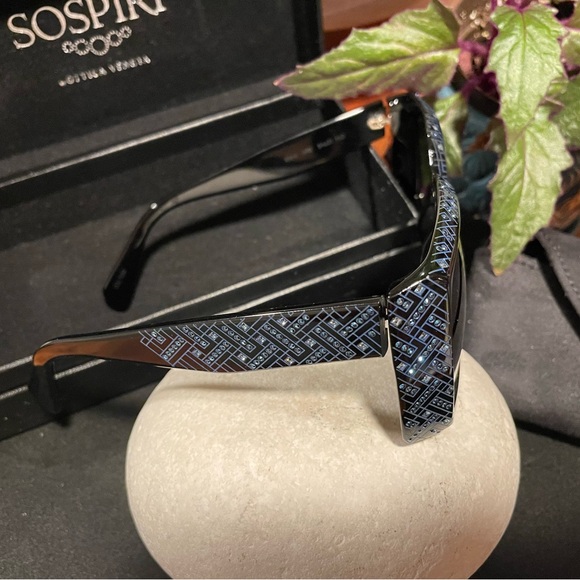 SOSPIRI LUXURY EYEWEAR - Picture 4 of 13